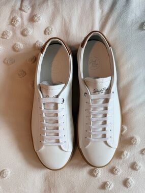 Good Man Brand Edge Low Top Sneaker w Gum Sole